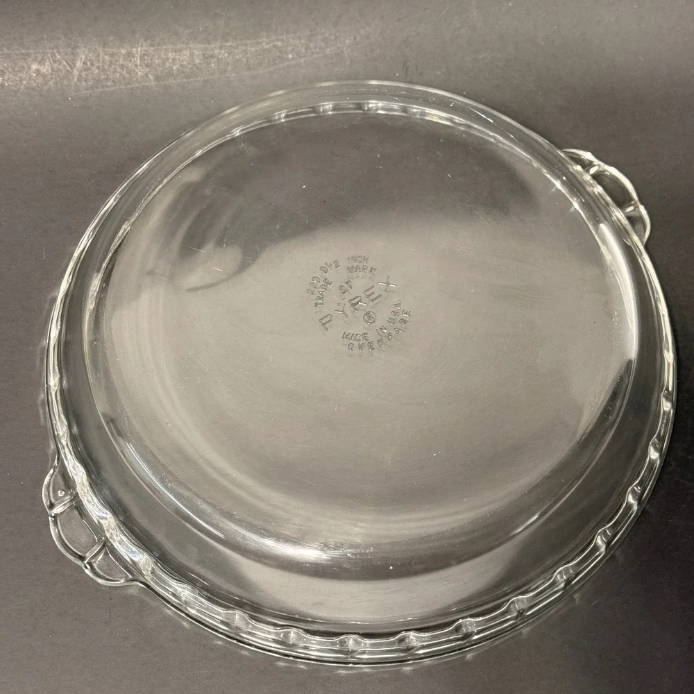 Vintage Pyrex 229 Clear Glass 9.5 Inch Scalloped Rim Pie Dish with Handles USA